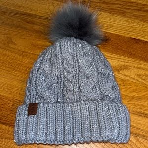 Women’s Redess fleece lined winter hat